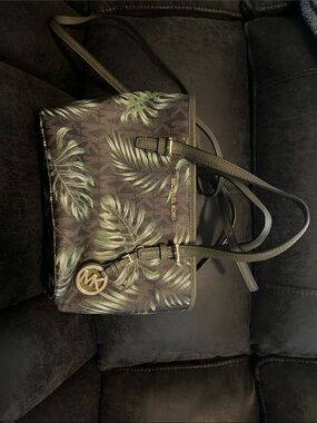 Michael Kors Green Palm-Print Leather Shoulder Bag with Gold Hardware